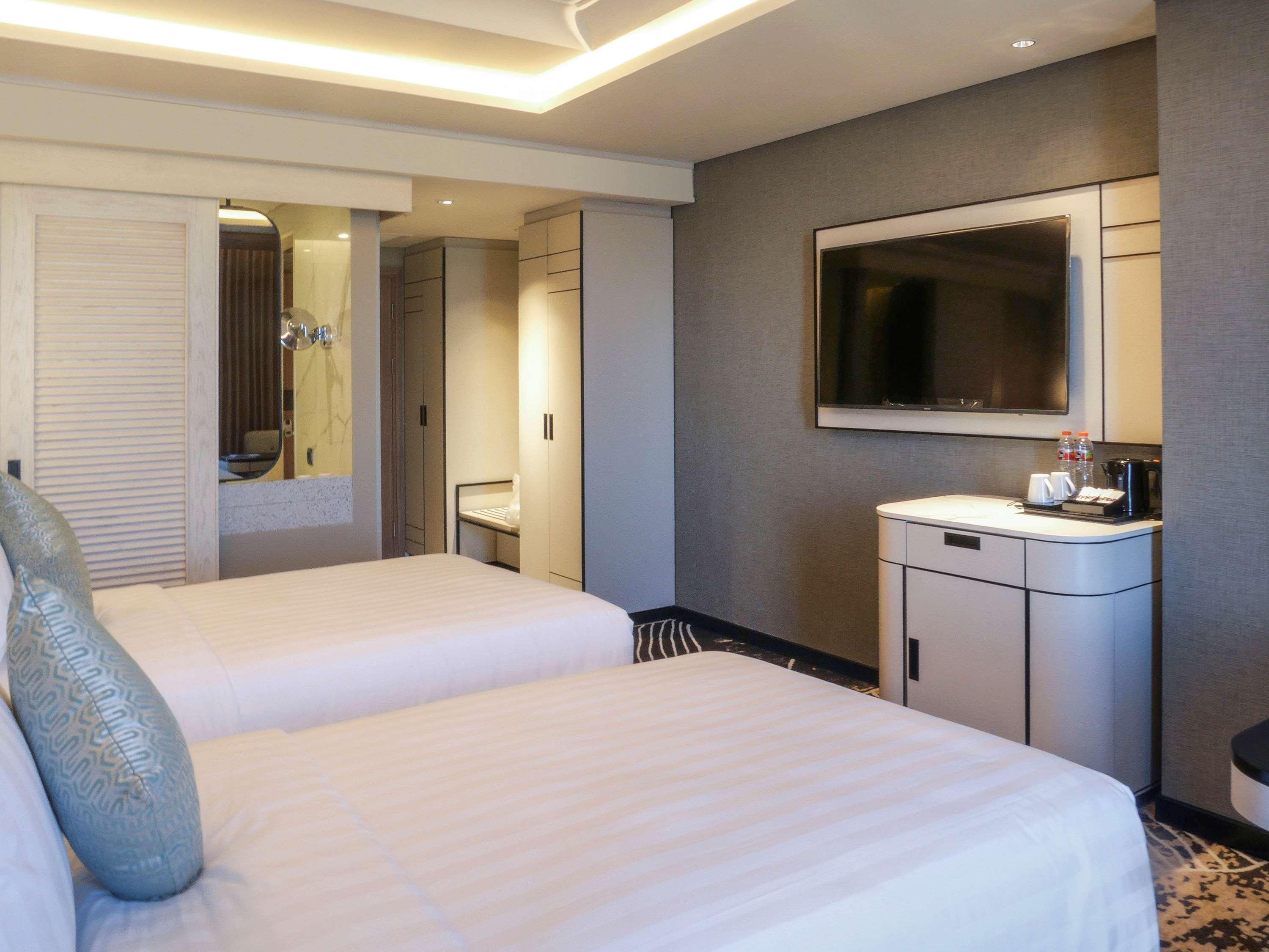Movenpick Surabaya City Bilik gambar