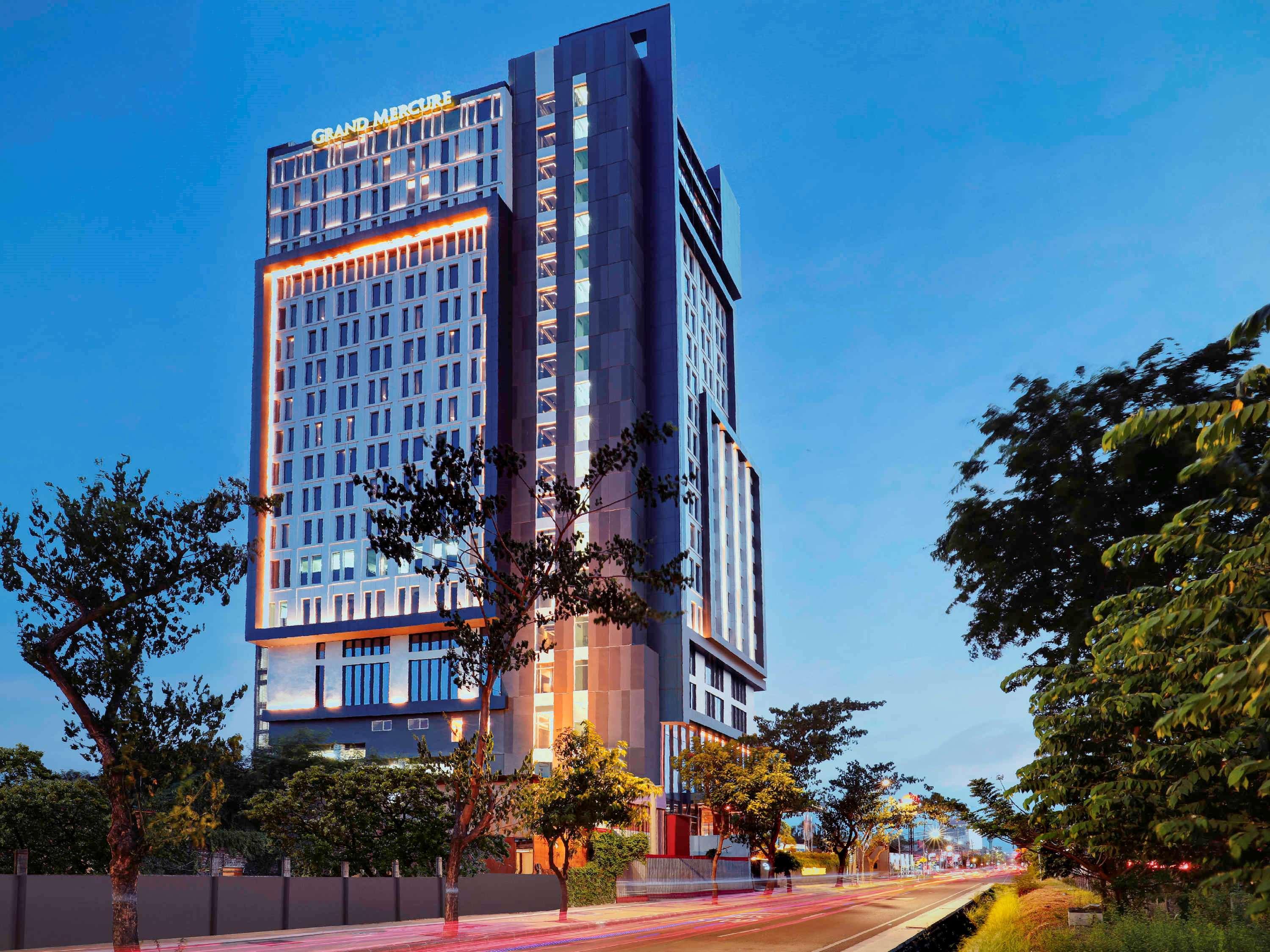 Movenpick Surabaya City Luaran gambar