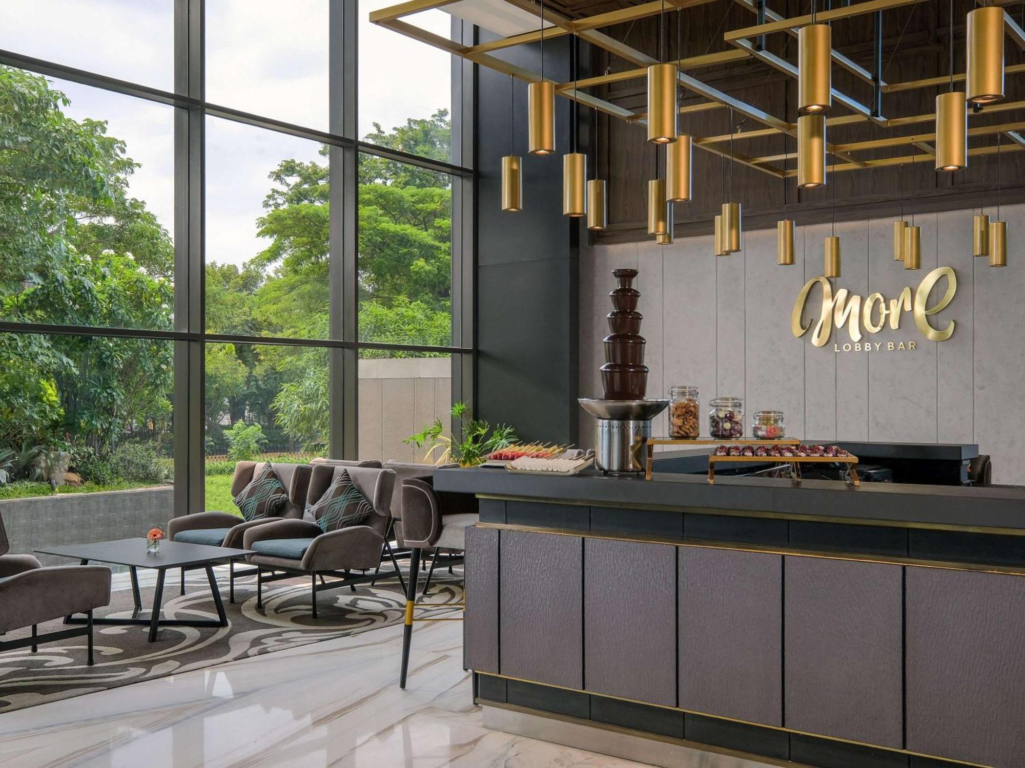 Movenpick Surabaya City Luaran gambar