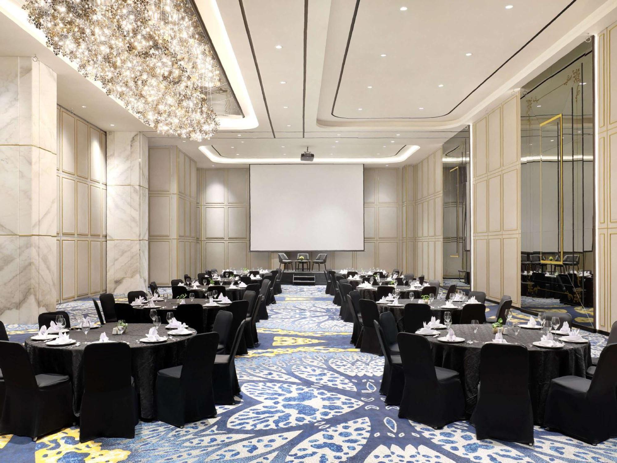 Movenpick Surabaya City Luaran gambar