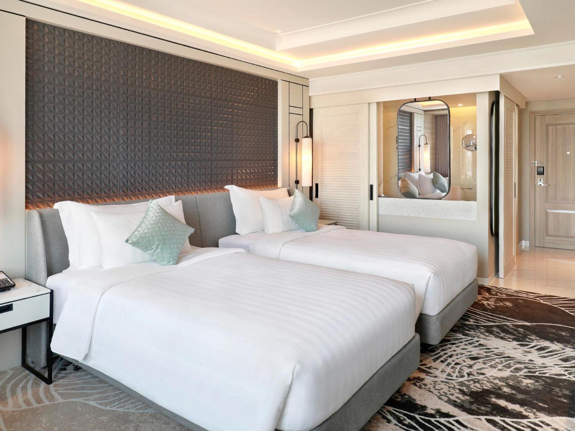 Movenpick Surabaya City Luaran gambar