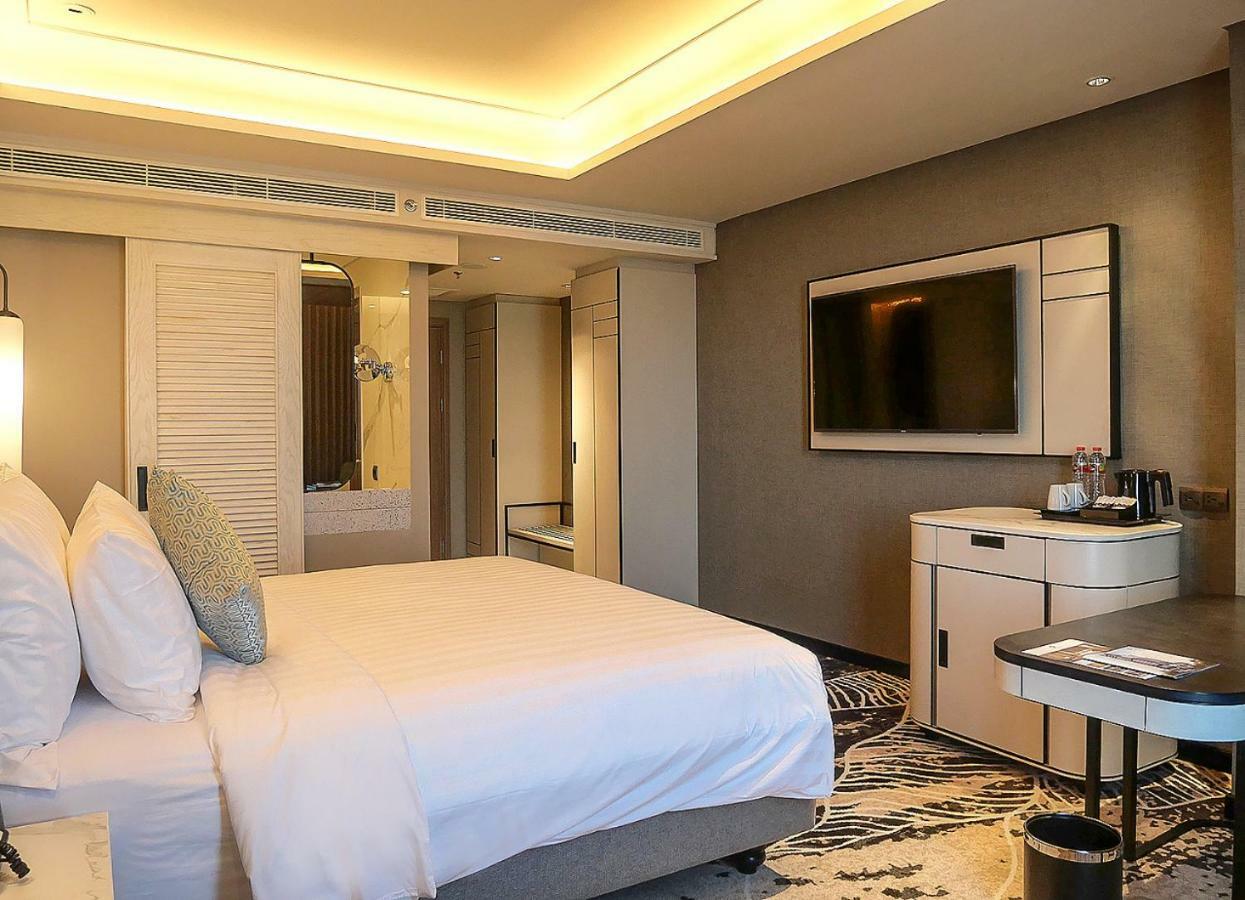 Movenpick Surabaya City Luaran gambar