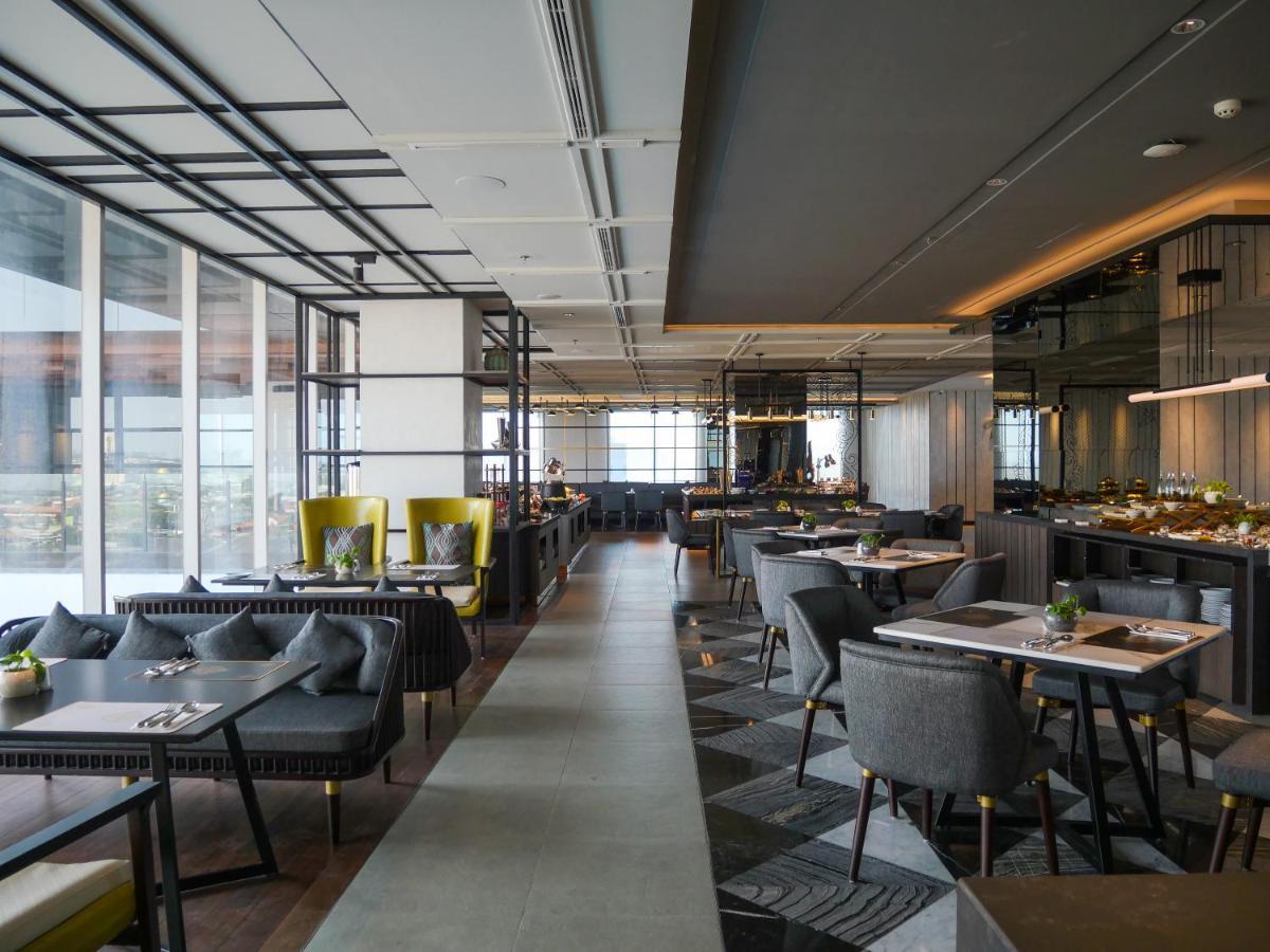 Movenpick Surabaya City Luaran gambar