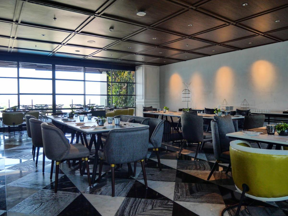 Movenpick Surabaya City Luaran gambar