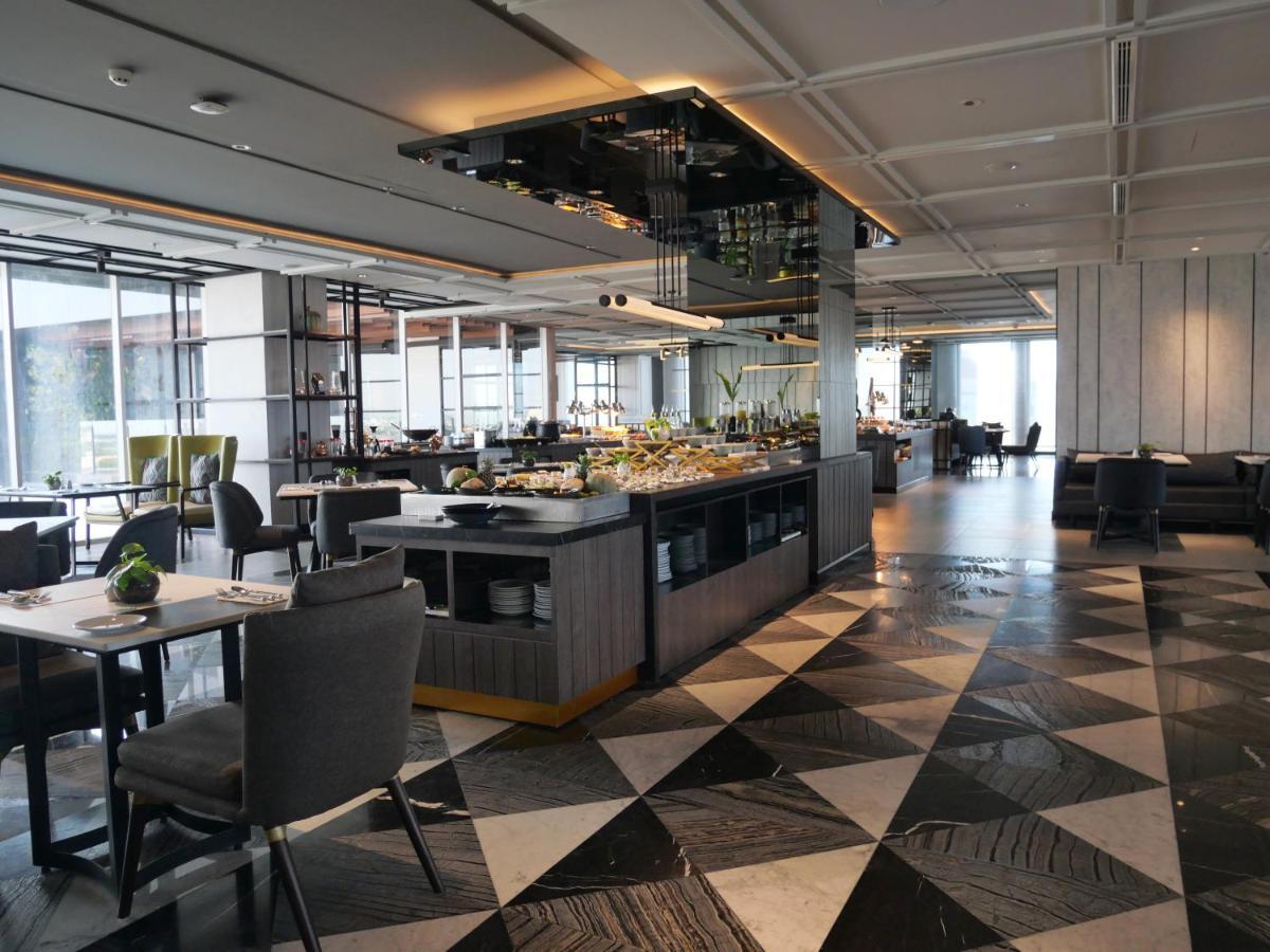 Movenpick Surabaya City Luaran gambar